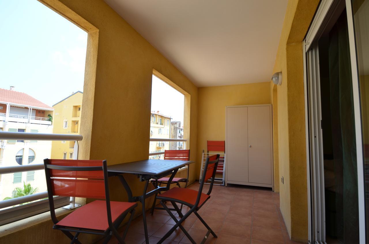 Appartement 3 Personnes Avec Coin Nuit Avec Terrasse Et Parking Quartier Du Port De Nice Buitenkant foto