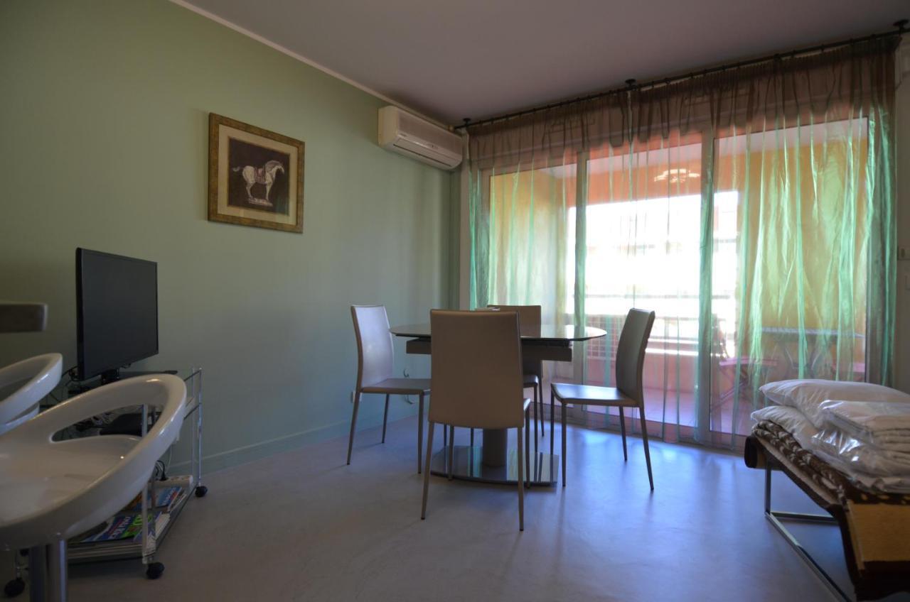 Appartement 3 Personnes Avec Coin Nuit Avec Terrasse Et Parking Quartier Du Port De Nice Buitenkant foto
